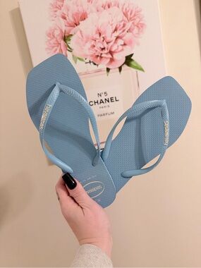 Havaianas Slim Flip Flops - Sky Blue